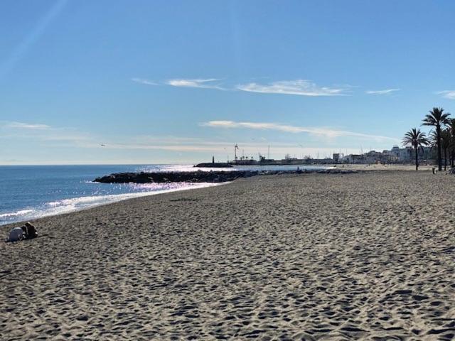 Palmsea Marbella-Estepona Buenas Noches المظهر الخارجي الصورة