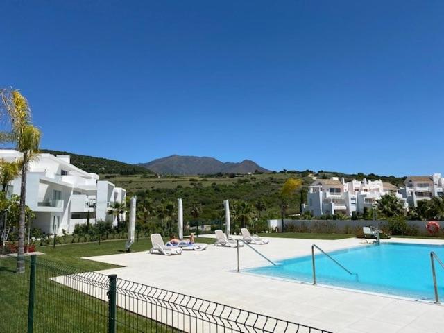 Palmsea Marbella-Estepona Buenas Noches المظهر الخارجي الصورة