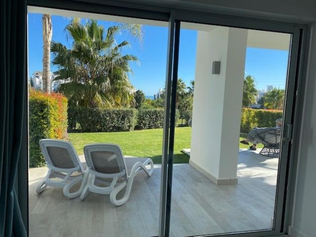 Palmsea Marbella-Estepona Buenas Noches المظهر الخارجي الصورة